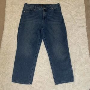 Chicos So Slimming Cropped blue denim jeans w/Rhinestone Detail size 1.5/ Medium